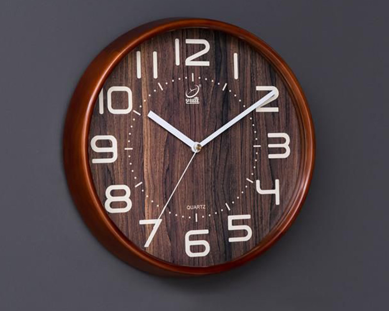 Đồng hồ treo tường cổ điển